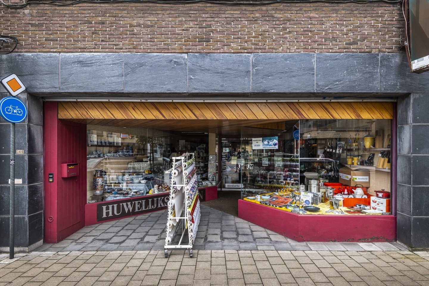 Etalage van woonwinkel LM in Sint-Amandsberg