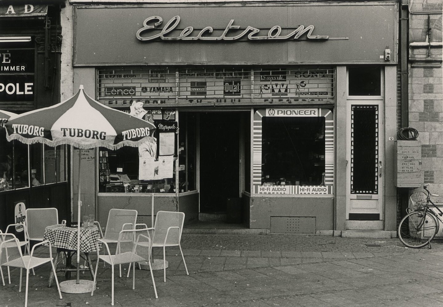 Etalage van elektrozaak Electron in Gent