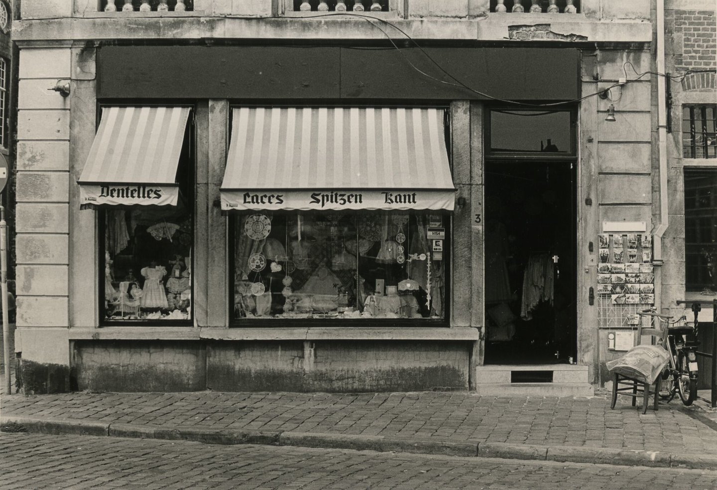 Etalage van een kantwinkel in Gent