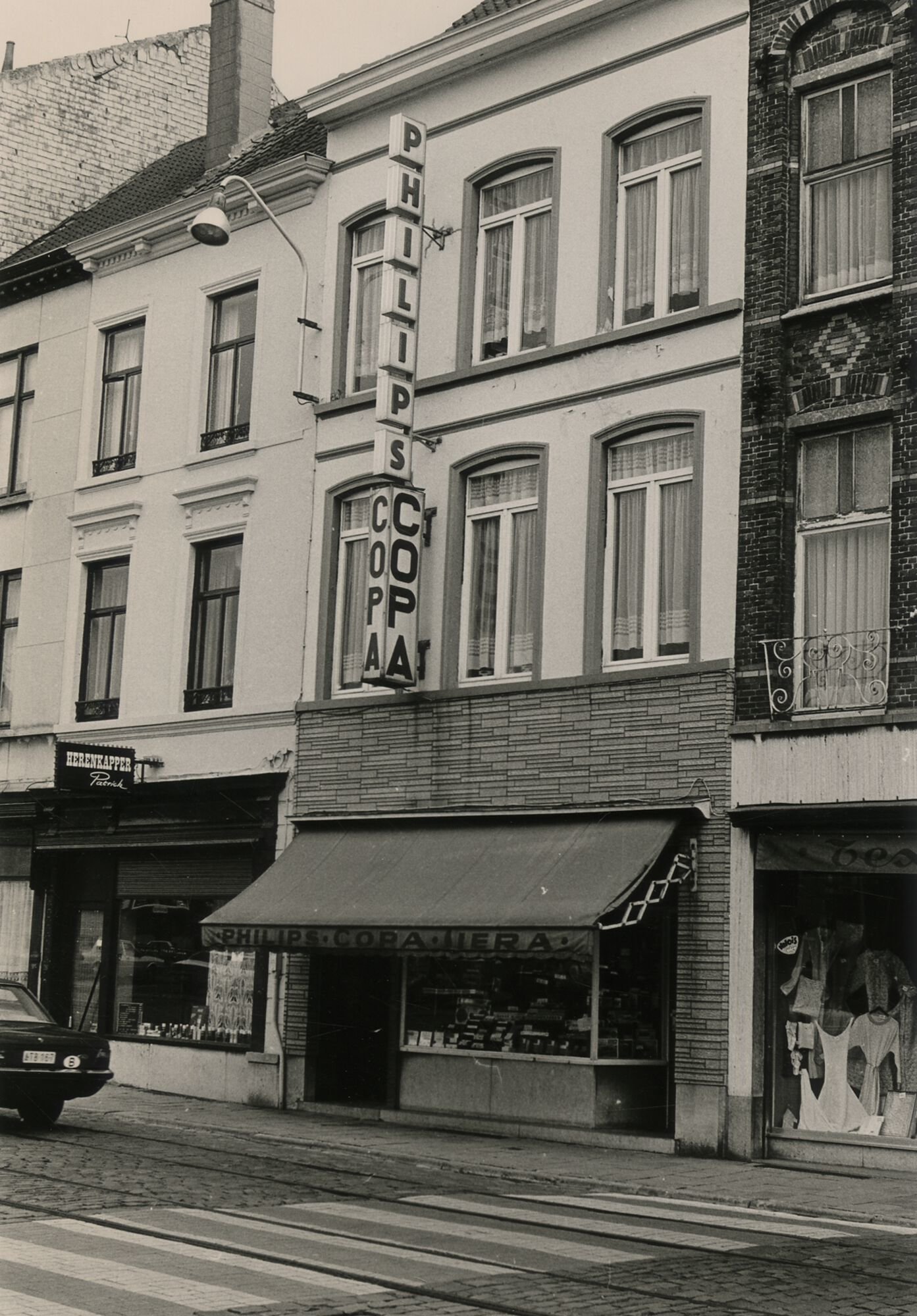 Etalage van elektrozaak Copa in Gent