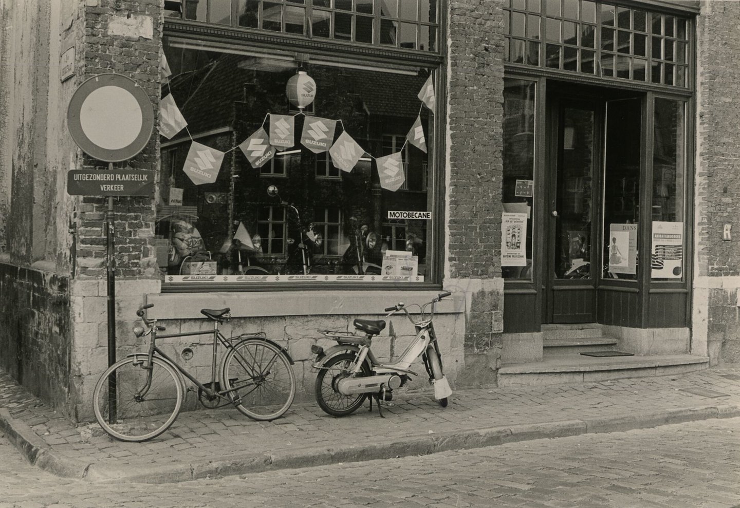 Etalage winkel van motorfietshandel in Gent