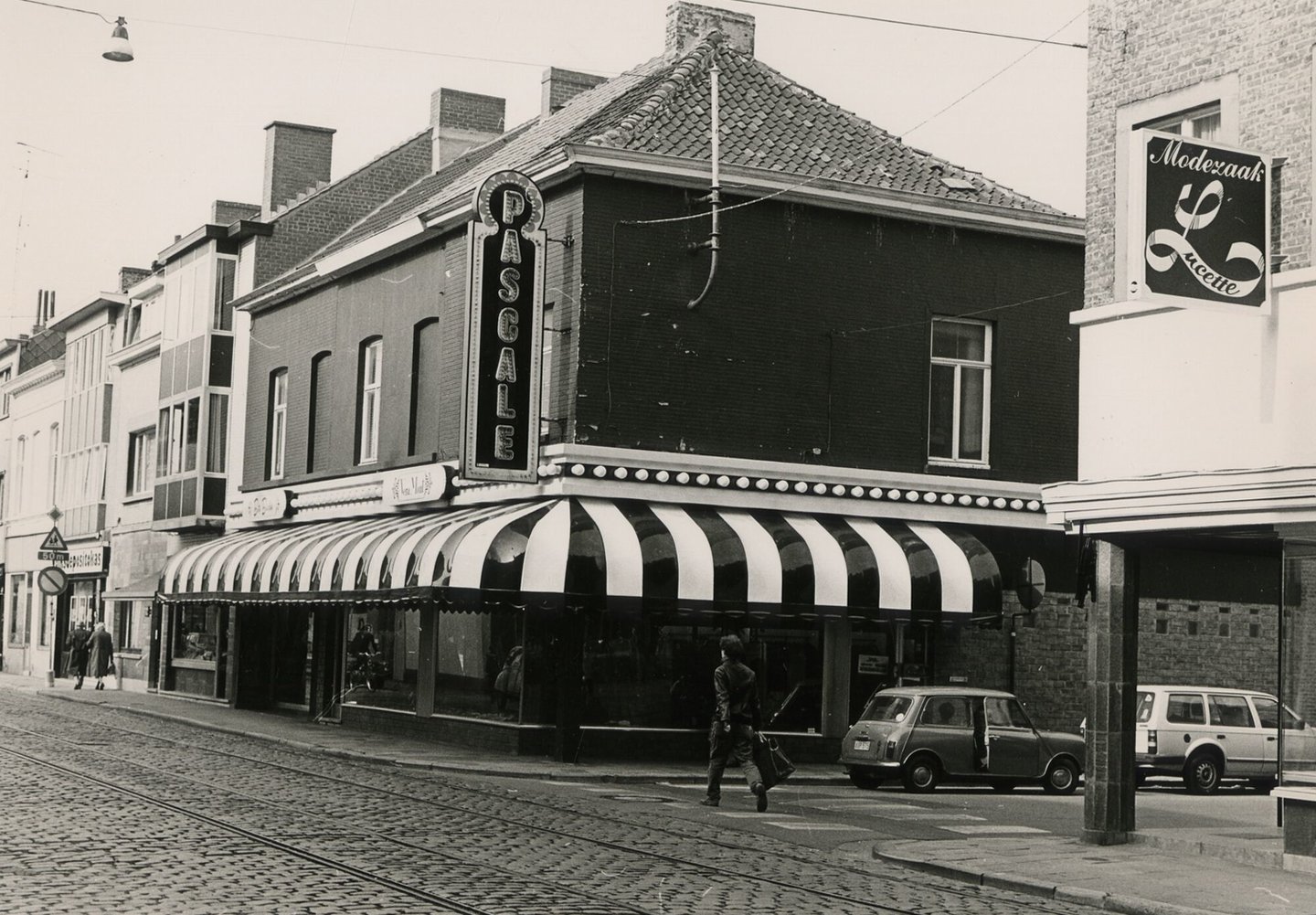 Etalage van kledingwinkel Pascale in Gent