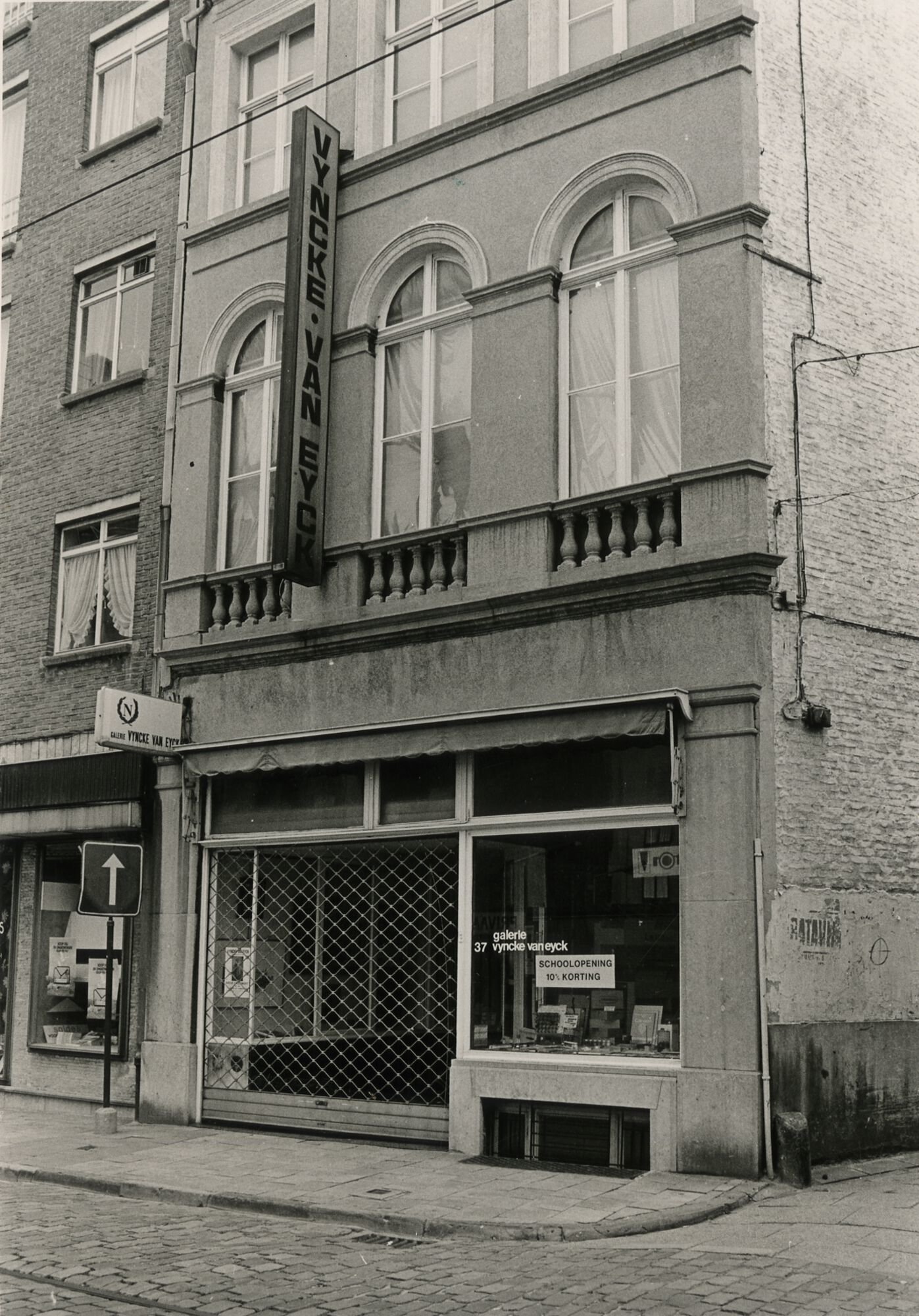 Etalage van Galerie Vyncke-Van IJck in Gent