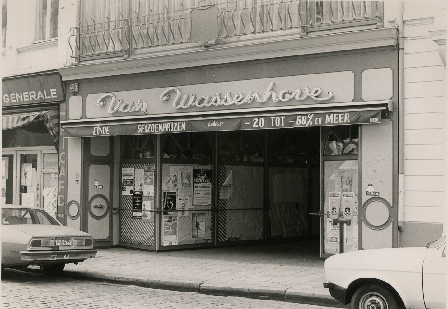 Etalage van leegstaand winkelpand Van Wassenhove in Gent