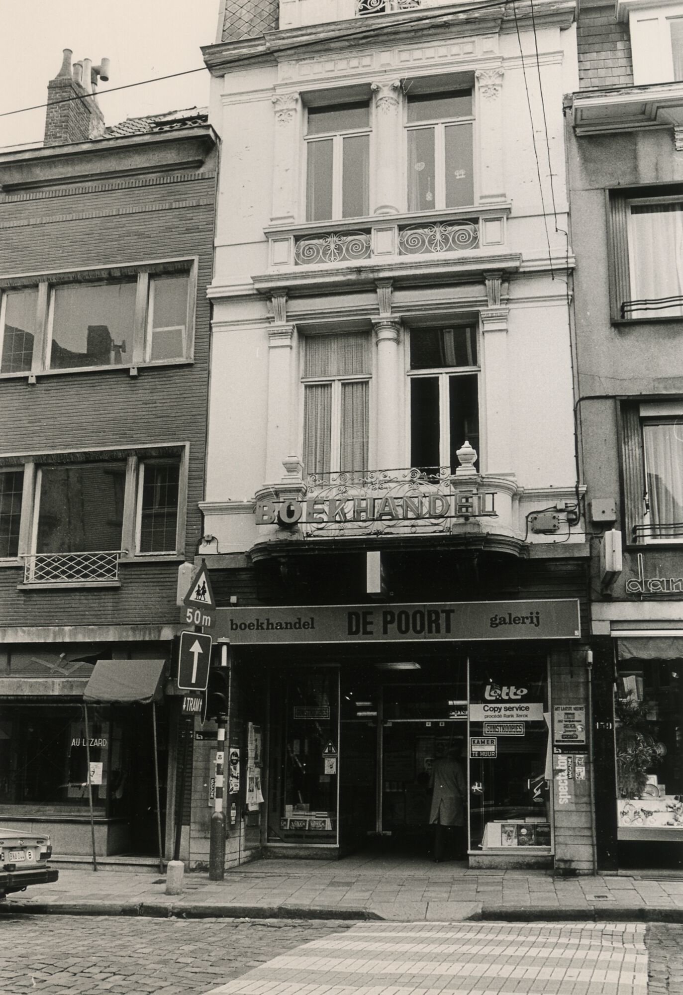 Etalage van boekhandel - galerij De Poort in Gent