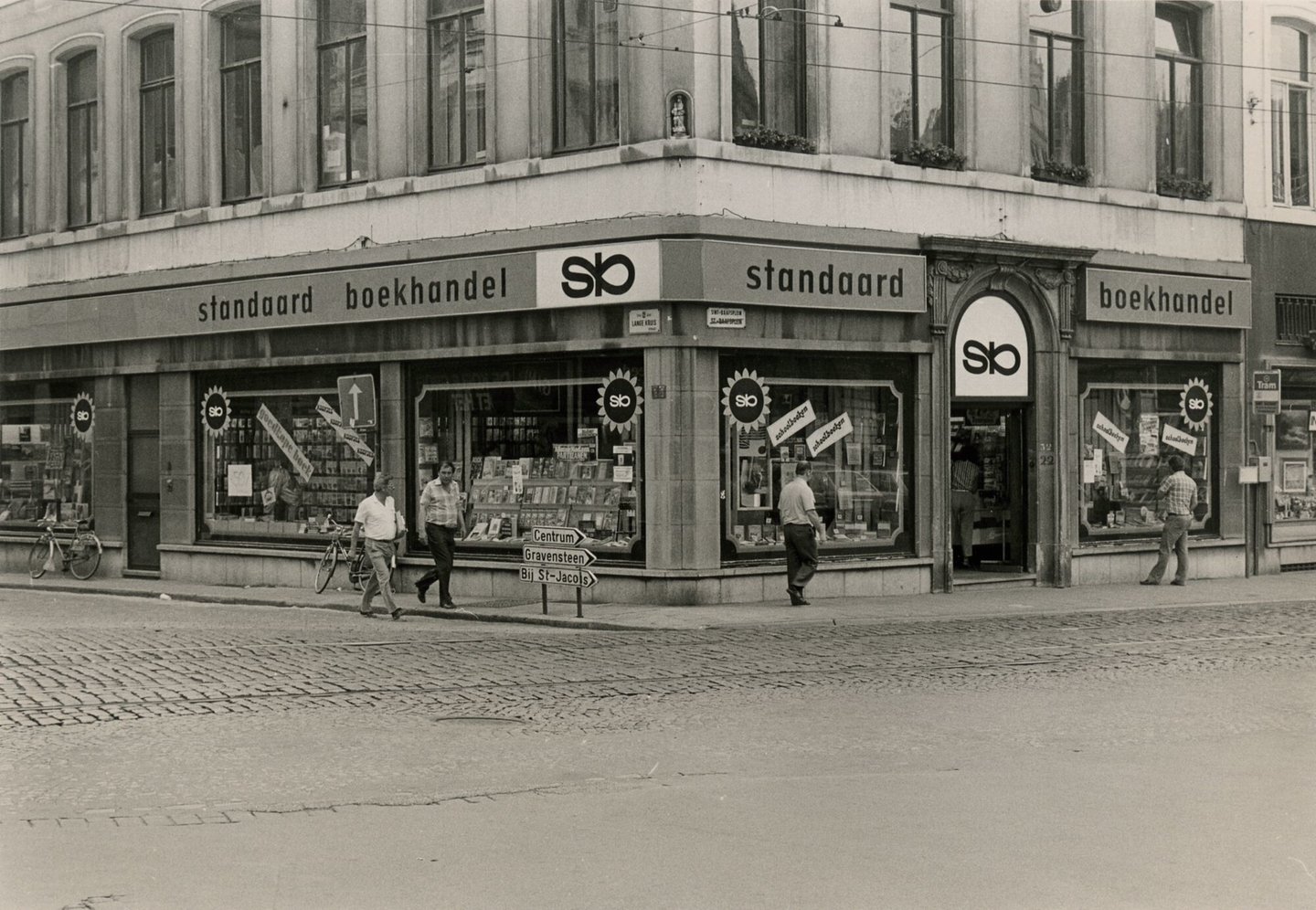 Etalage van Standaard boekhandel in Gent