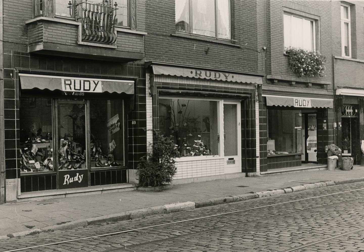 Etalage van schoenwinkel Rudy in Gent