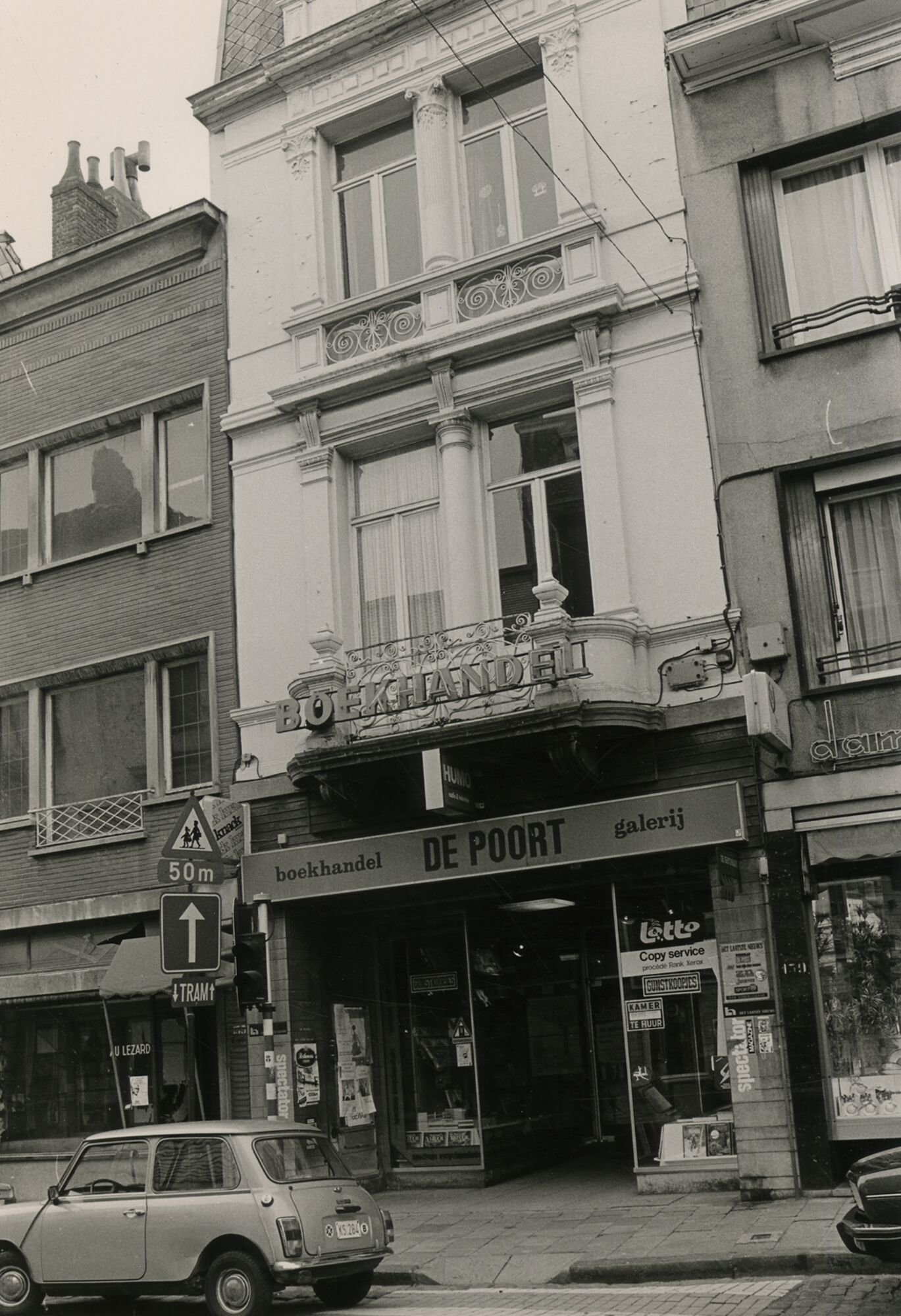 Etalage van boekhandel - galerij De Poort in Gent