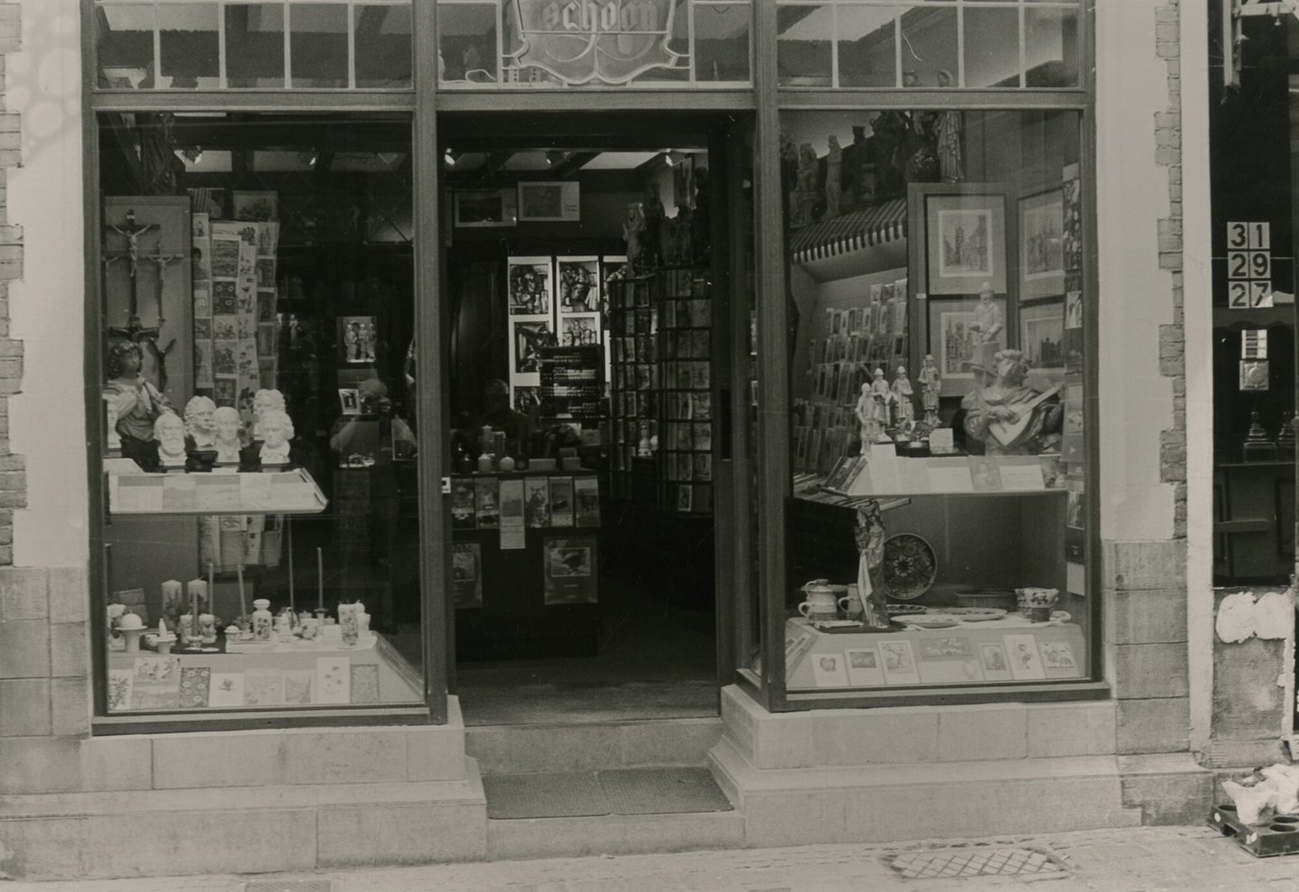 Etalage van een woonwinkel in Gent