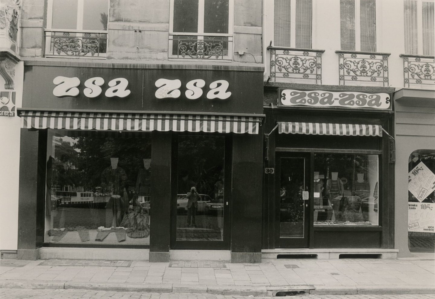 Etalage van kledingwinkel Zsa Zsa in Gent