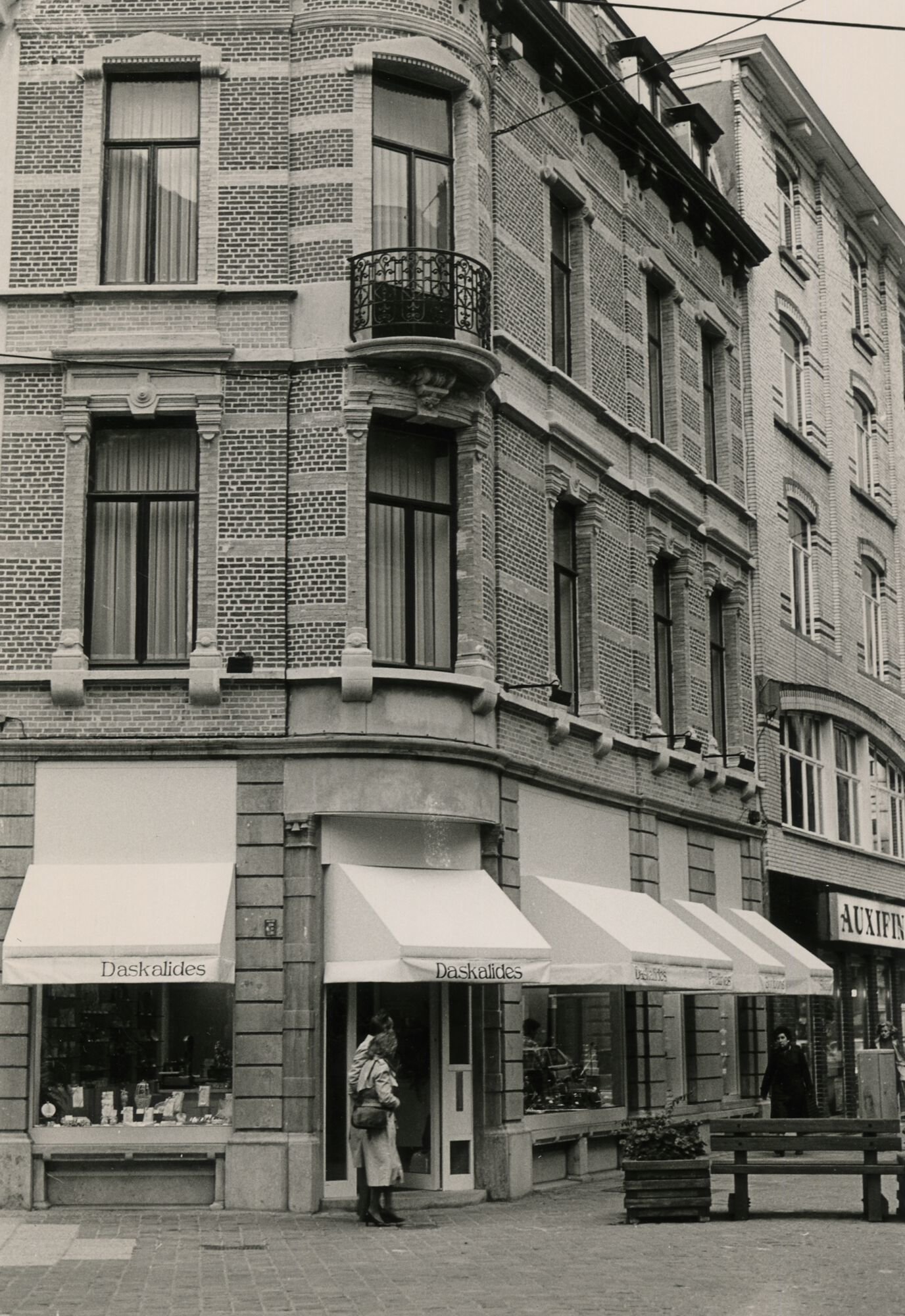 Etalage van Daskalides pralines, chocolade en snoepgoed in Gent