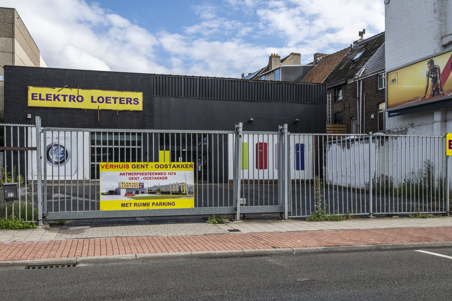 Etalage van een leegstaand handelspand in Gent