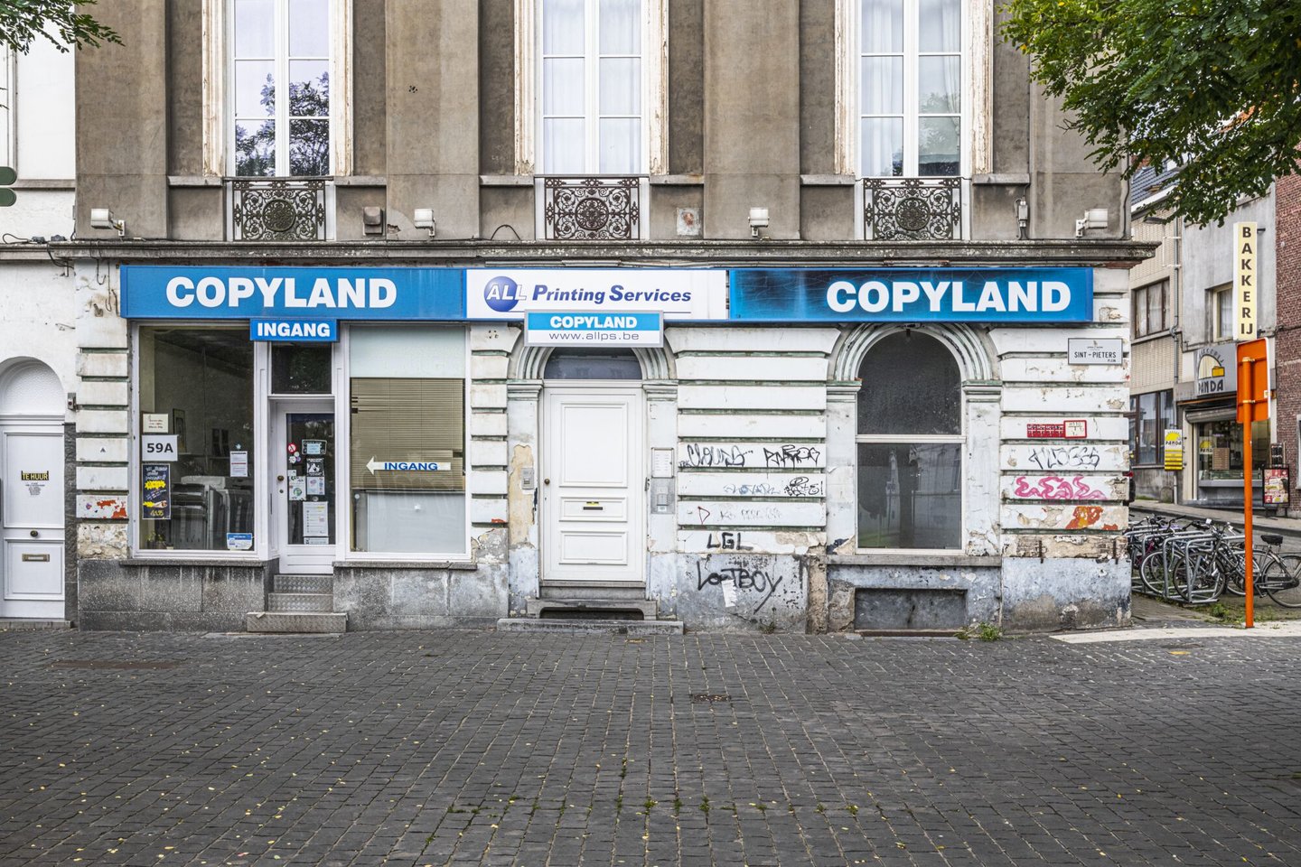 Etalage van kopieercentrum Copyland in Gent