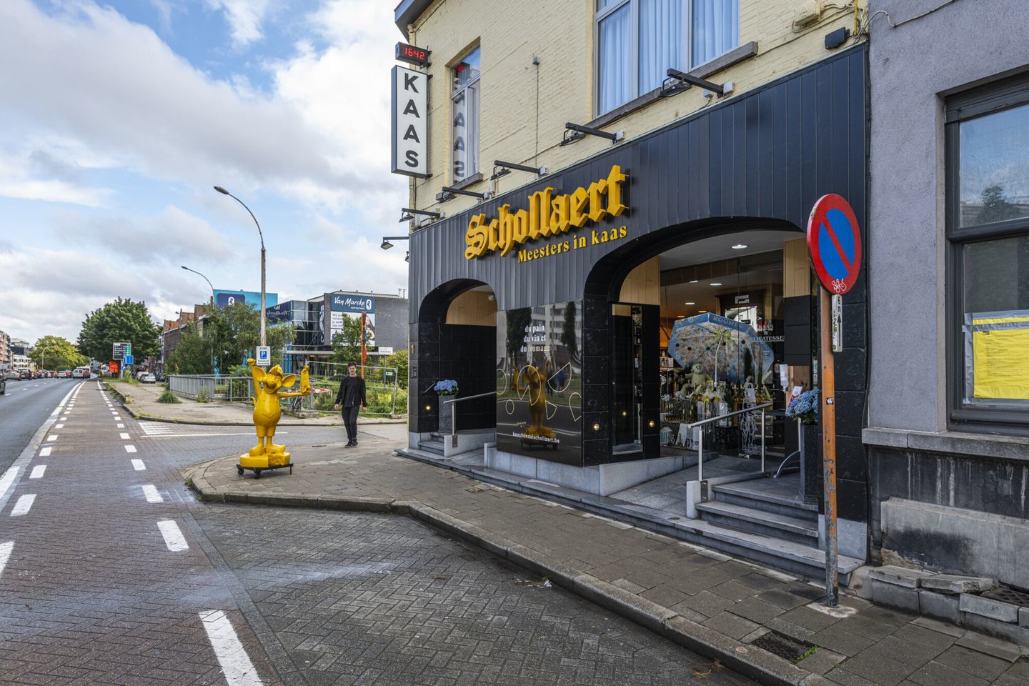 Etalage van kaaswinkel Schollaert in Gent