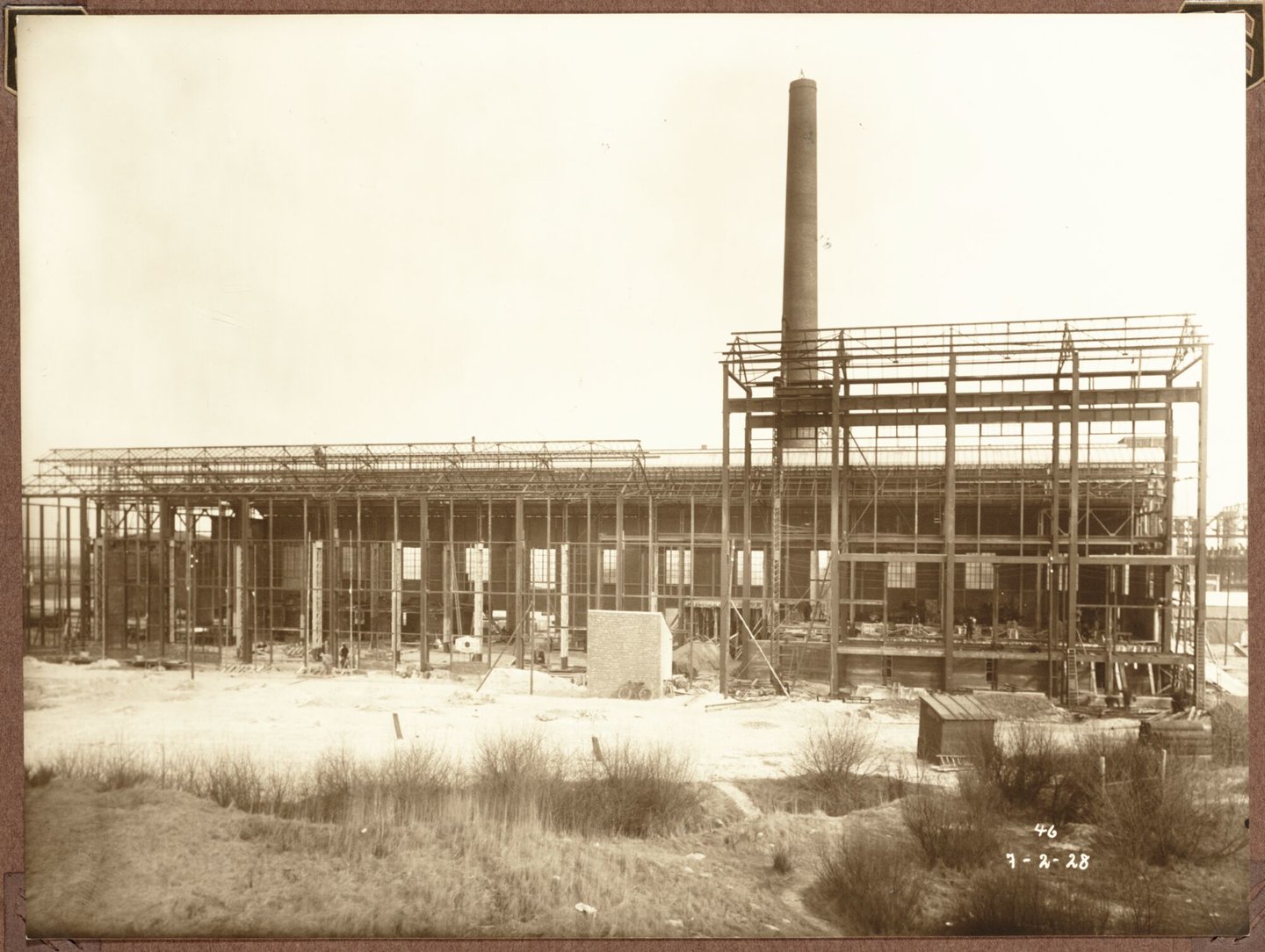 Bouw van ammoniakfabriek van cokesfabriek Kuhlmann in Zelzate