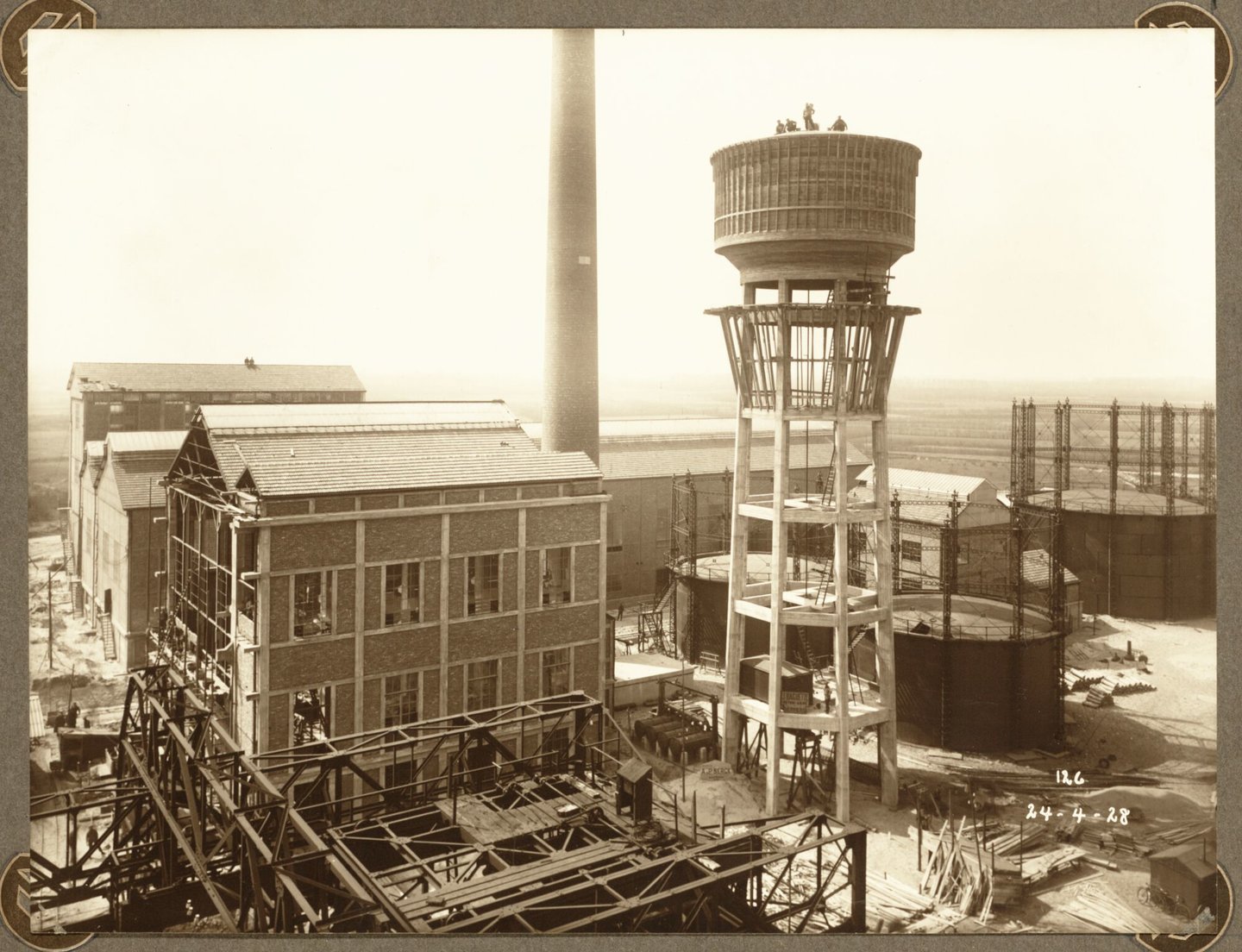 Bouw van generatorengebouw van ammoniakfabriek van cokesfabriek Kuhlmann in Zelzate