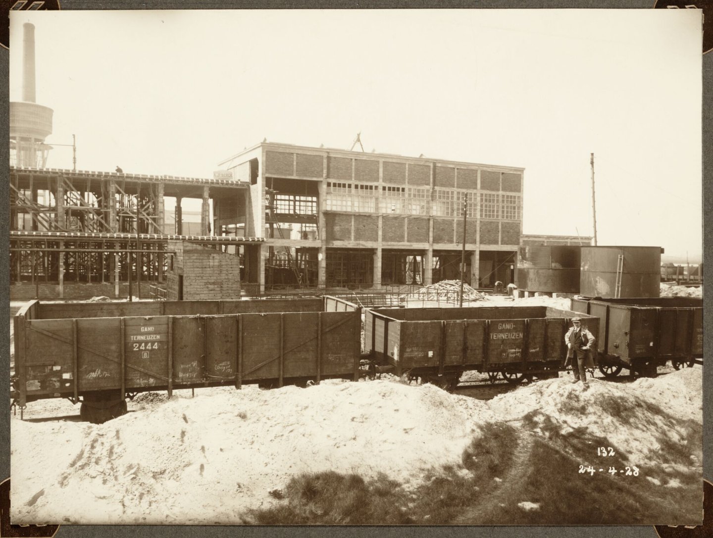 Bouw van sulfatatieatelier van cokesfabriek Kuhlmann in Zelzate