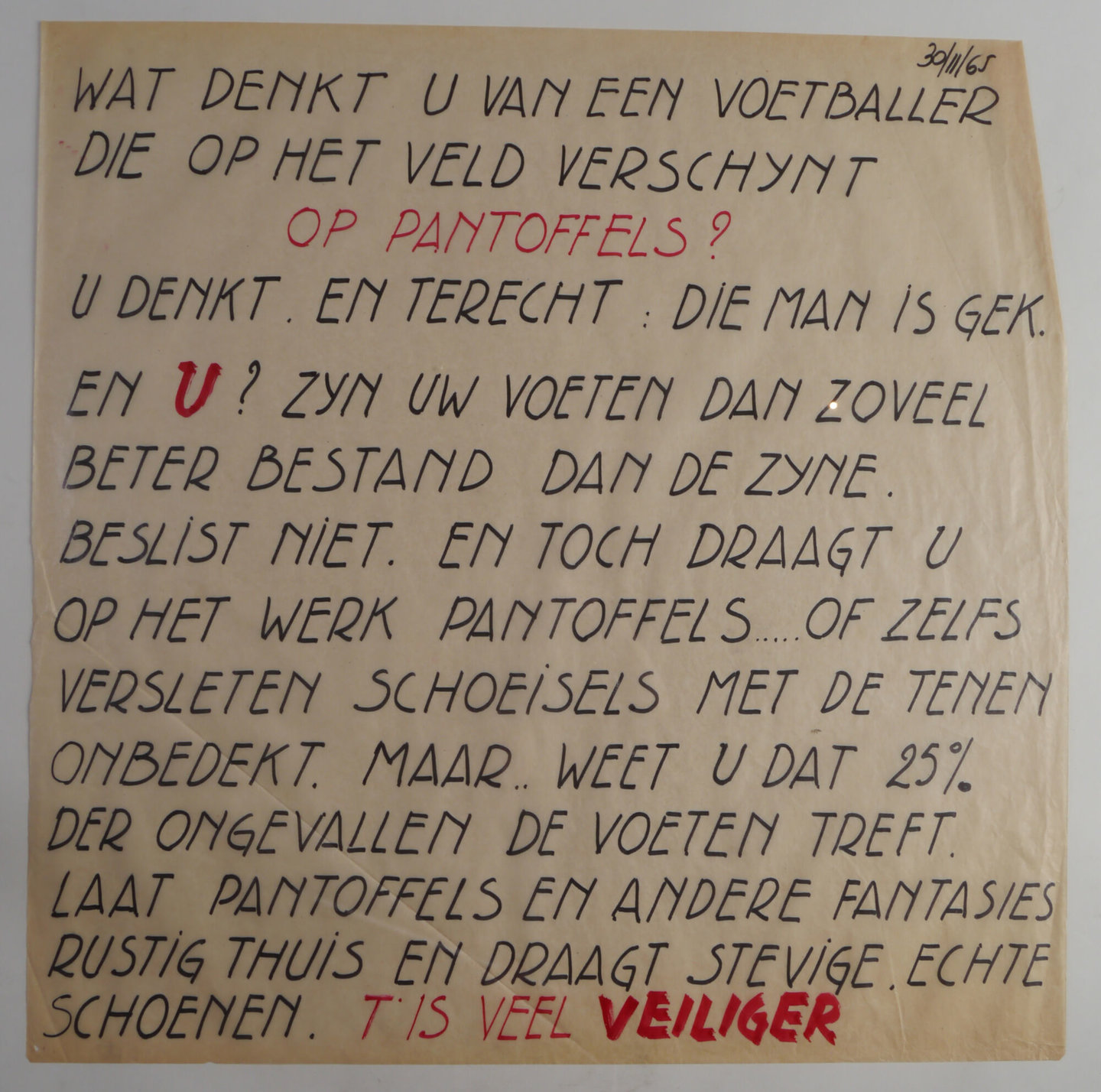 Handgeschreven affiche om de aandacht te vestigen op arbeidsveiligheid