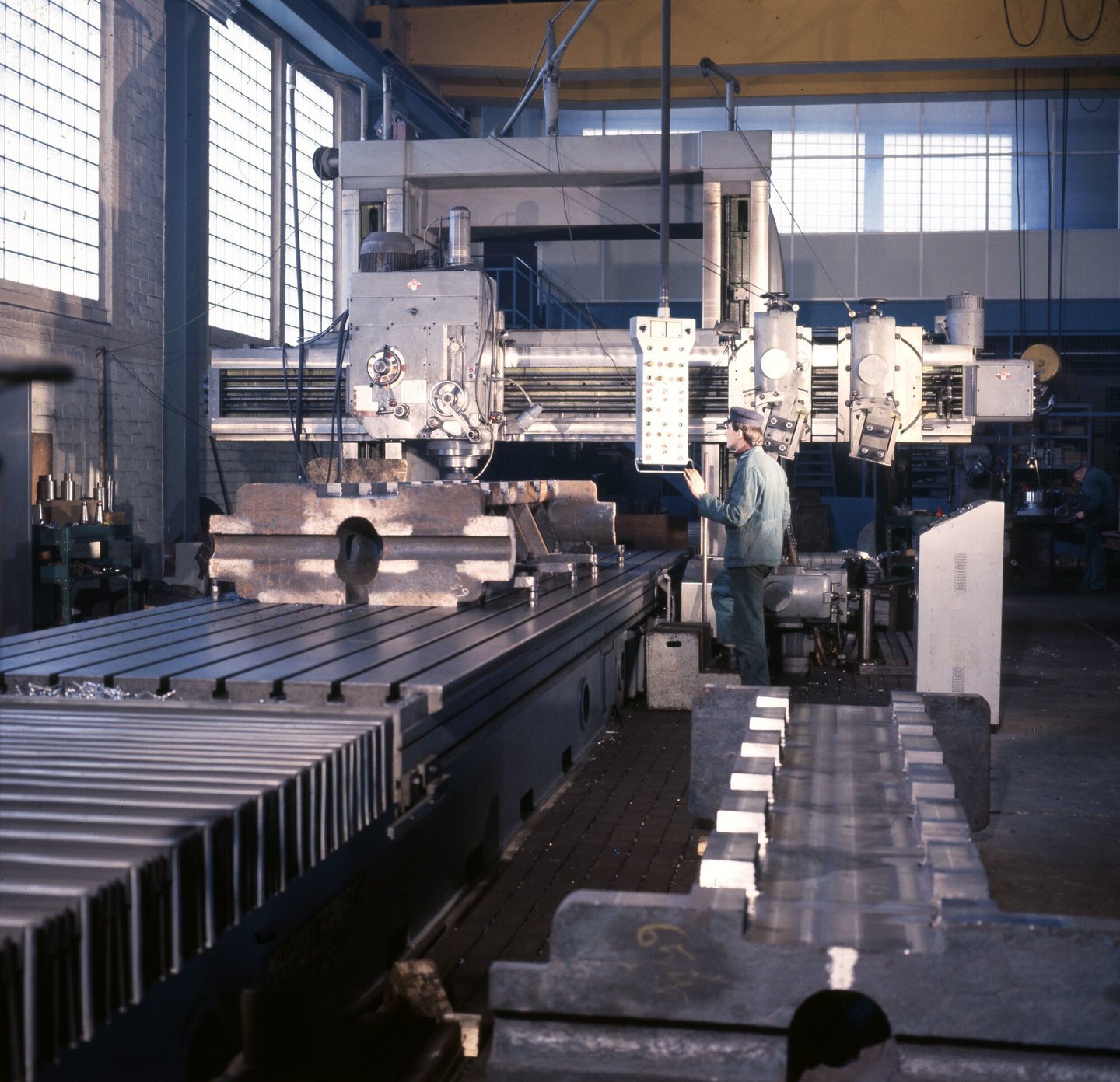 Portaalfreesmachine in machinewerkplaats van Gentse Metaalwerken in Gent