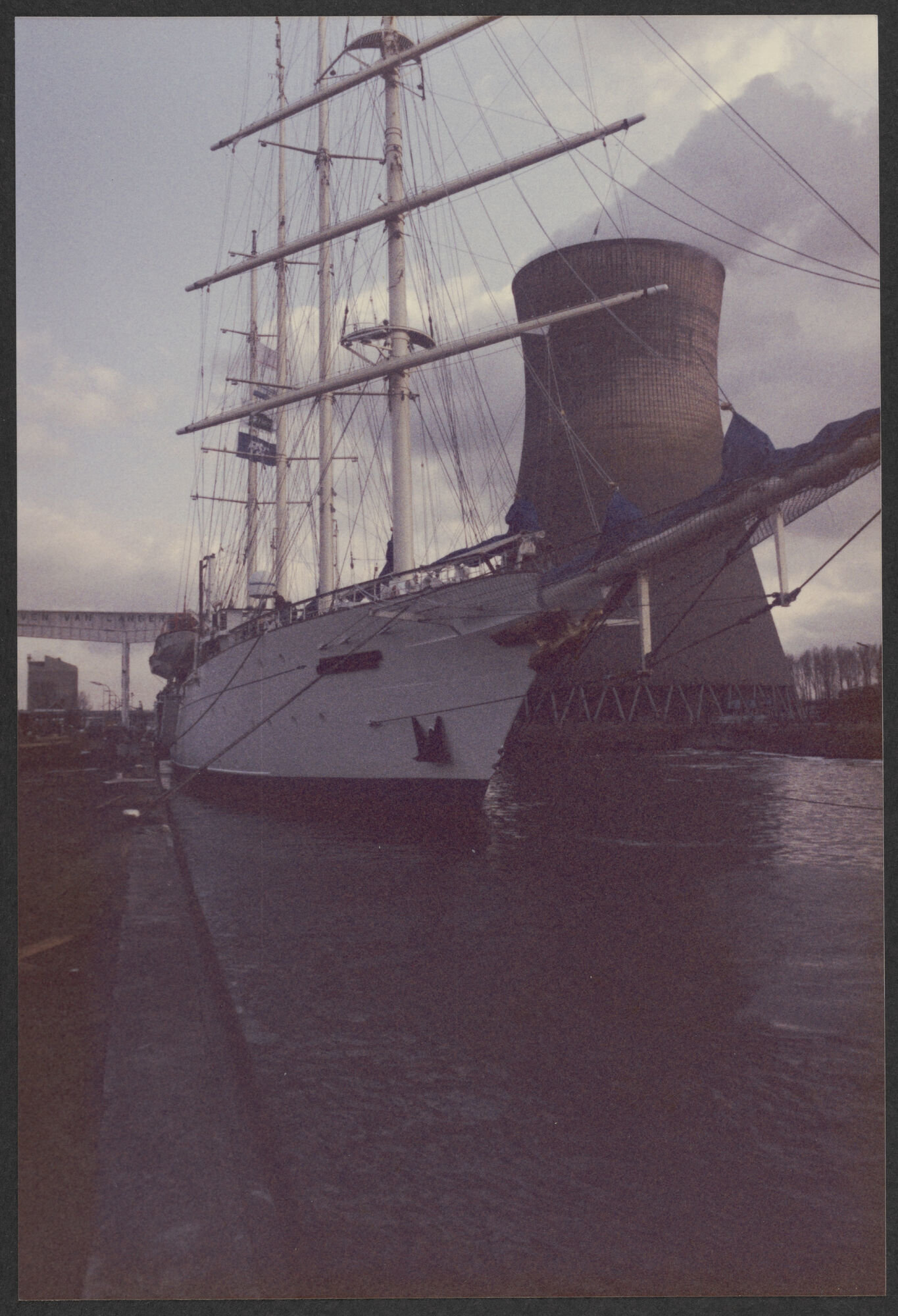 Zeilschip Star Clipper aan de kade bij Scheepswerven Langerbrugge in Gent