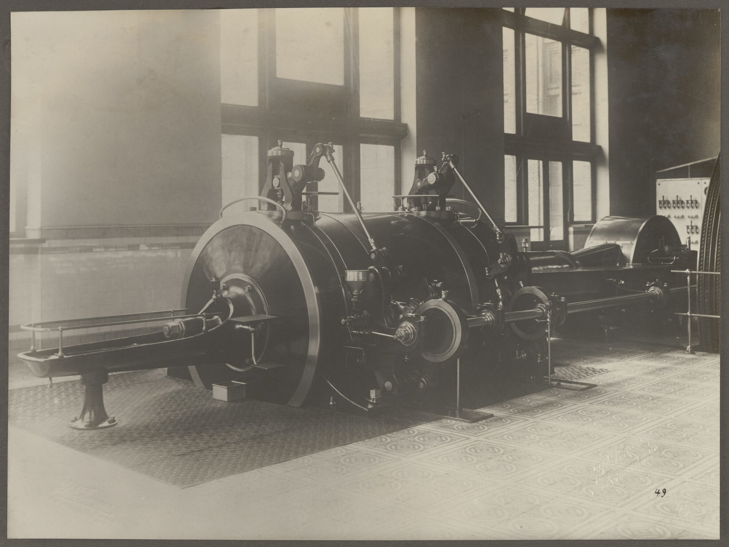 Machinezaal met stoommachine van textielfabriek Pipyn in Gent