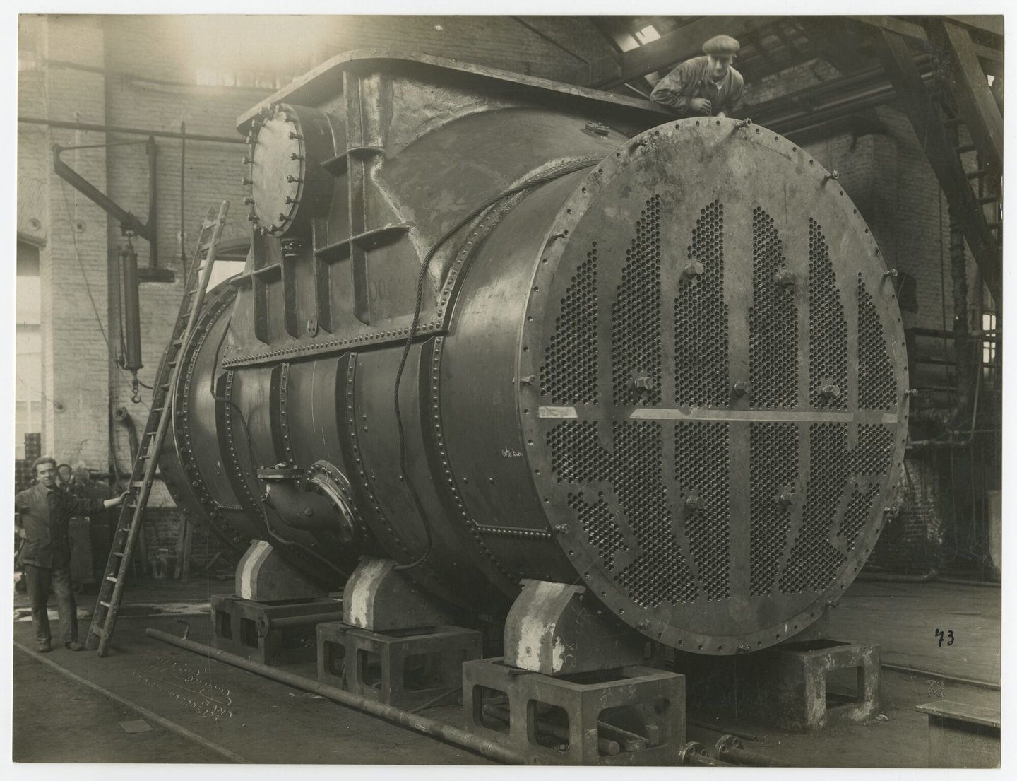 Condensor in een montagehal van machinebouwer Van den Kerchove in Gent