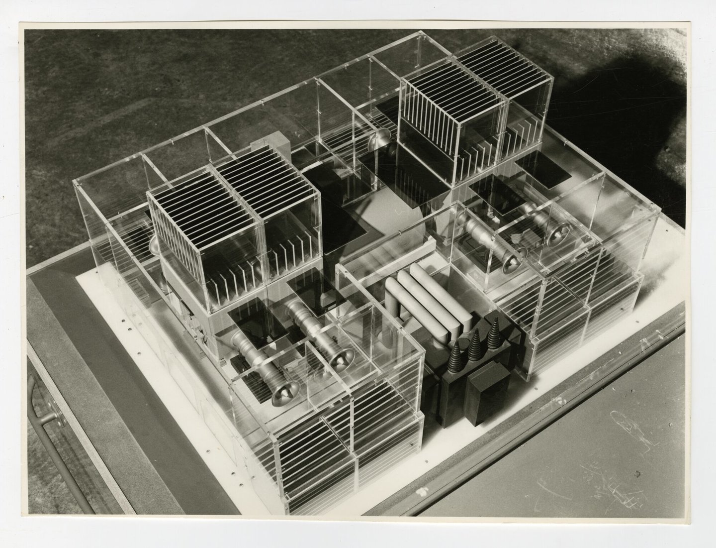 Schaalmodel van elektriciteitscentrale met turbojet gasturbine groep