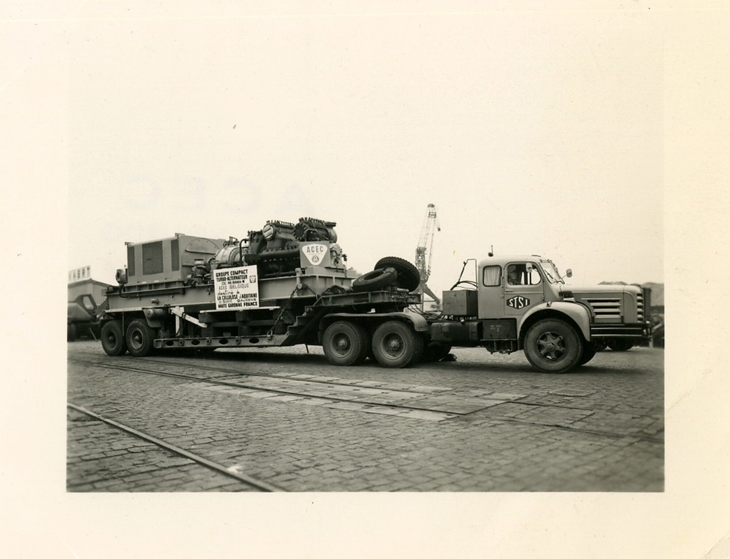 Transport van turbogenerator geproduceerd door ACEC in Gent