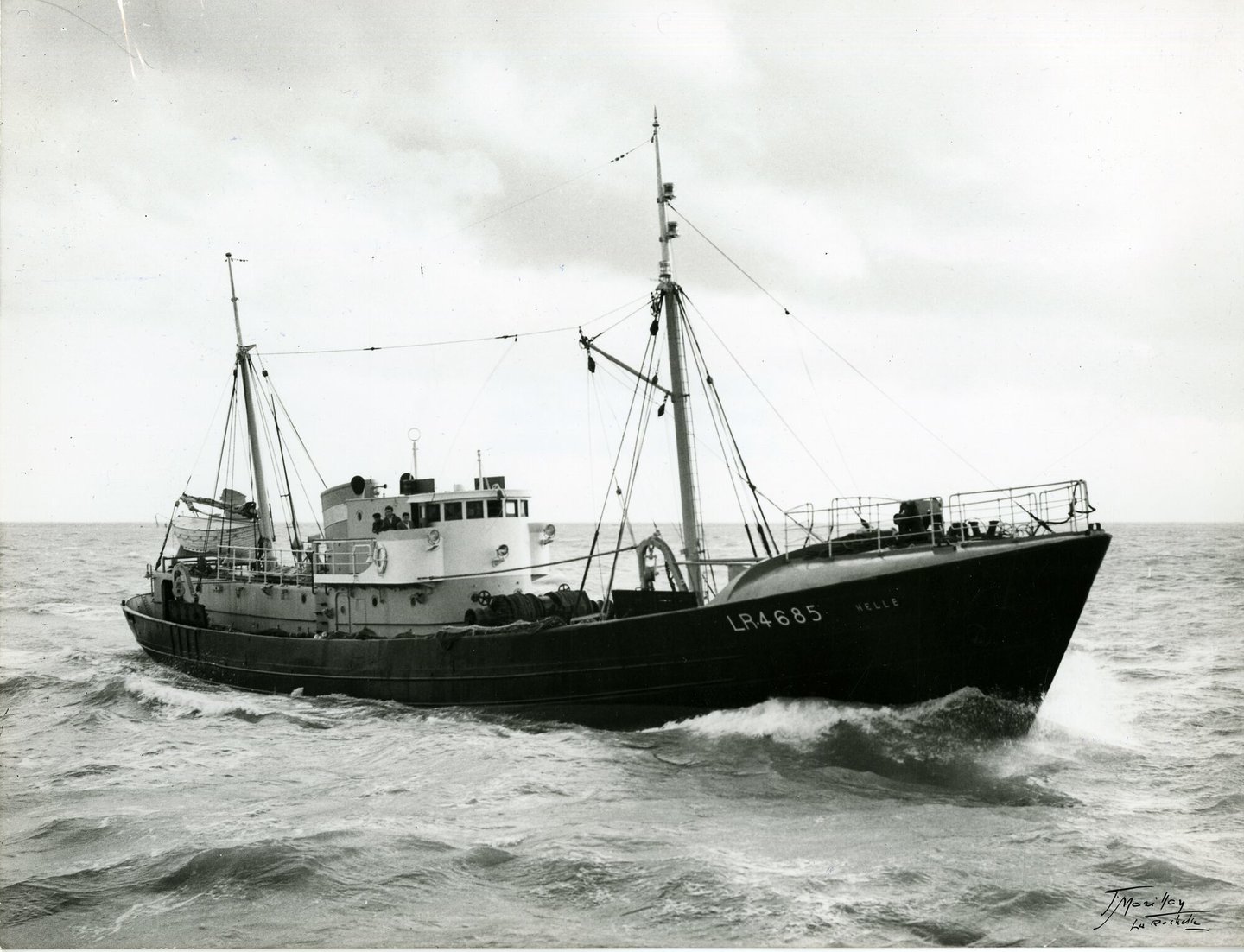 Vissersboot LR.4685 Hellé tijdens de vaart