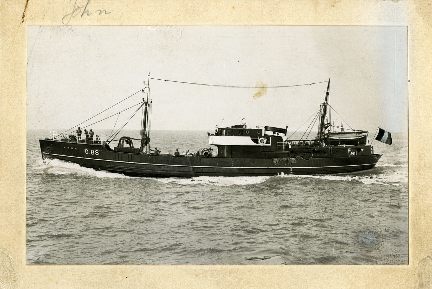 Vissersboot O.88 John tijdens de vaart