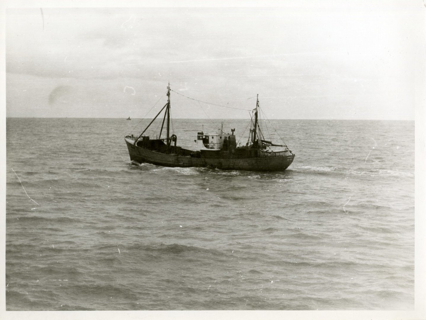 Vissersboot O.236 Henriette tijdens de vaart