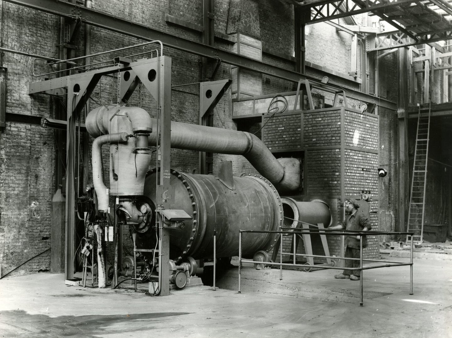 Roterende smeltoven in metaalgieterij van machinebouwer SEM-Carels in Gent