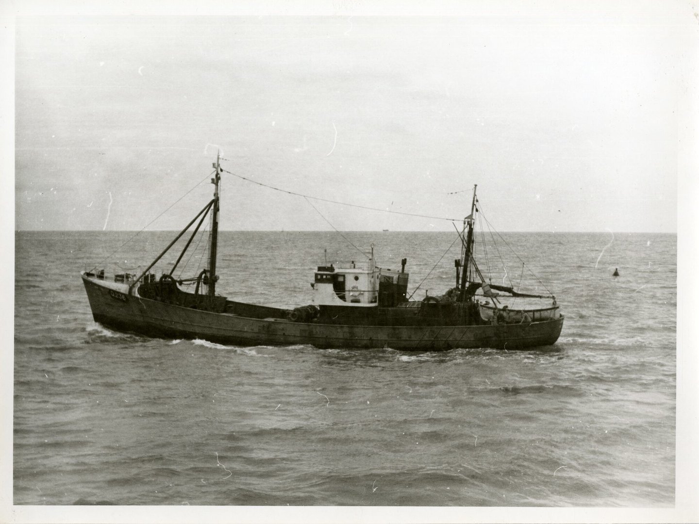 Vissersboot O.236 Henriette tijdens de vaart