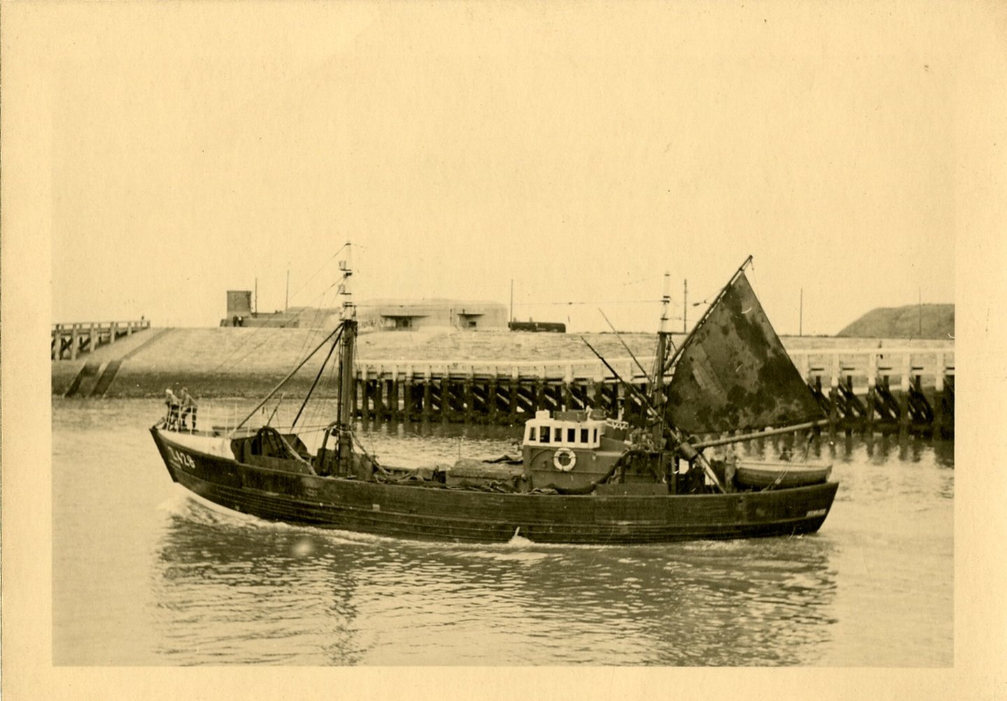 Vissersboot Z.428 Claire Robert tijdens de vaart