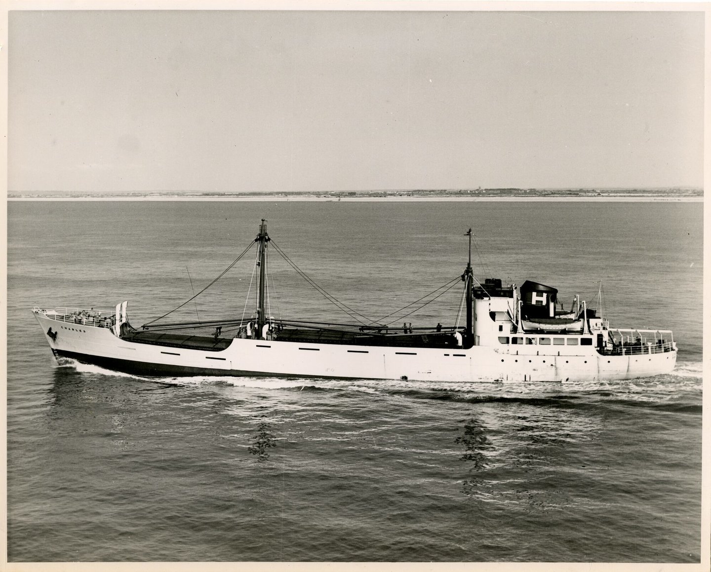 Vrachtschip Charles tijdens de vaart