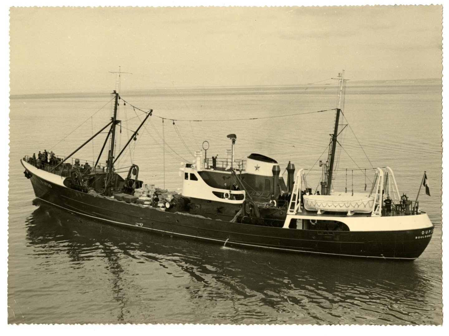 Vissersboot B.2725 Dupleix tijdens de vaart