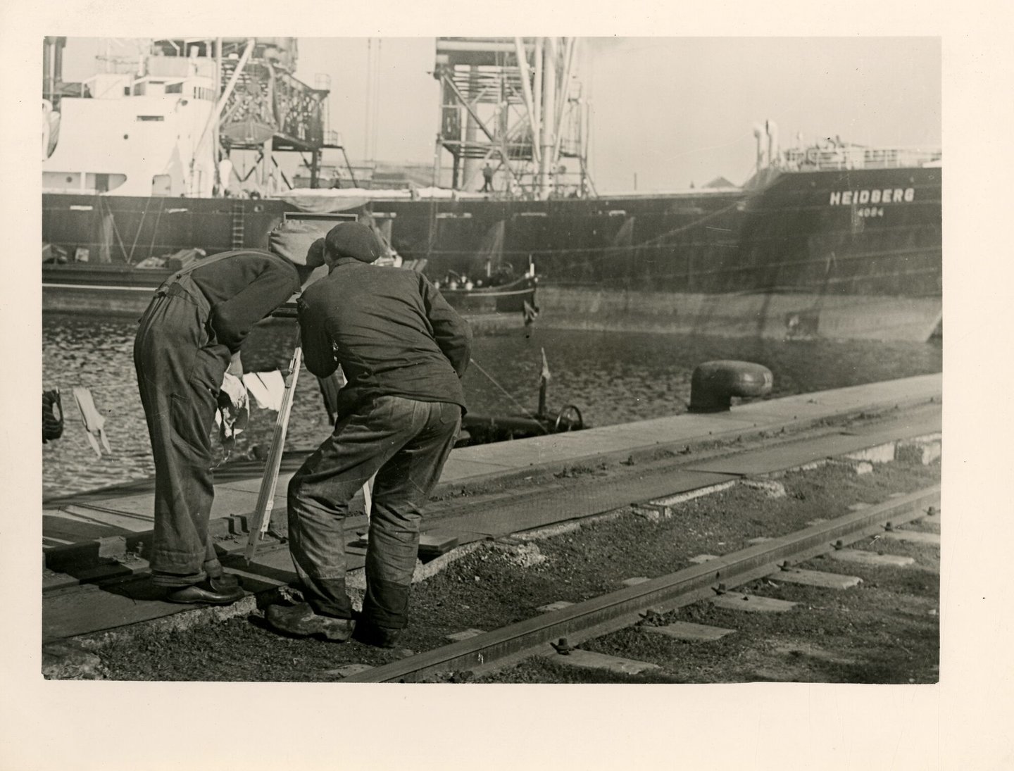 Vrachtschip Heidberg aan de kade