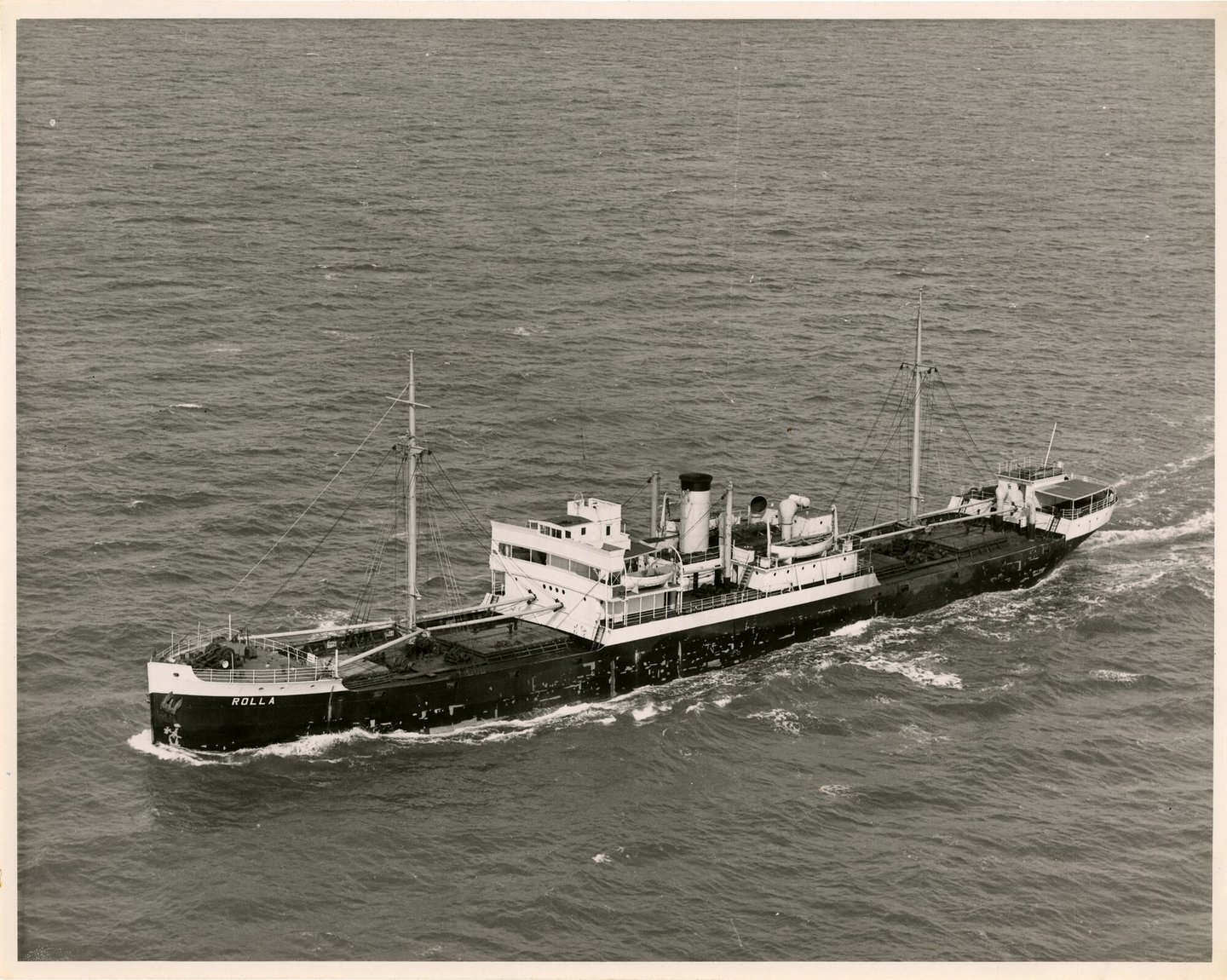 Vrachtschip Rolla tijdens de vaart