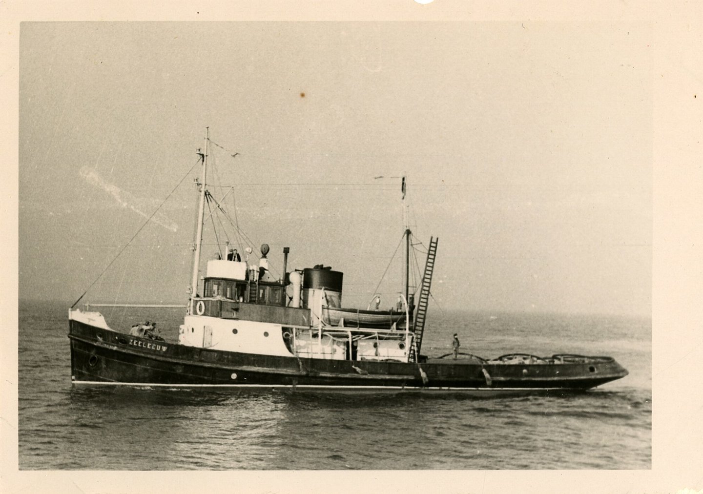 Sleepboot Zeeleeuw tijdens de vaart