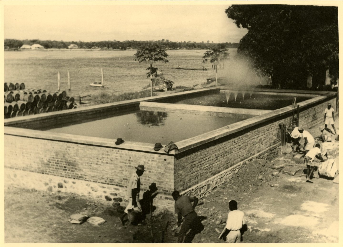 Koelwaterinstallatie van elektriciteitscentrale in Kisangani (Congo)